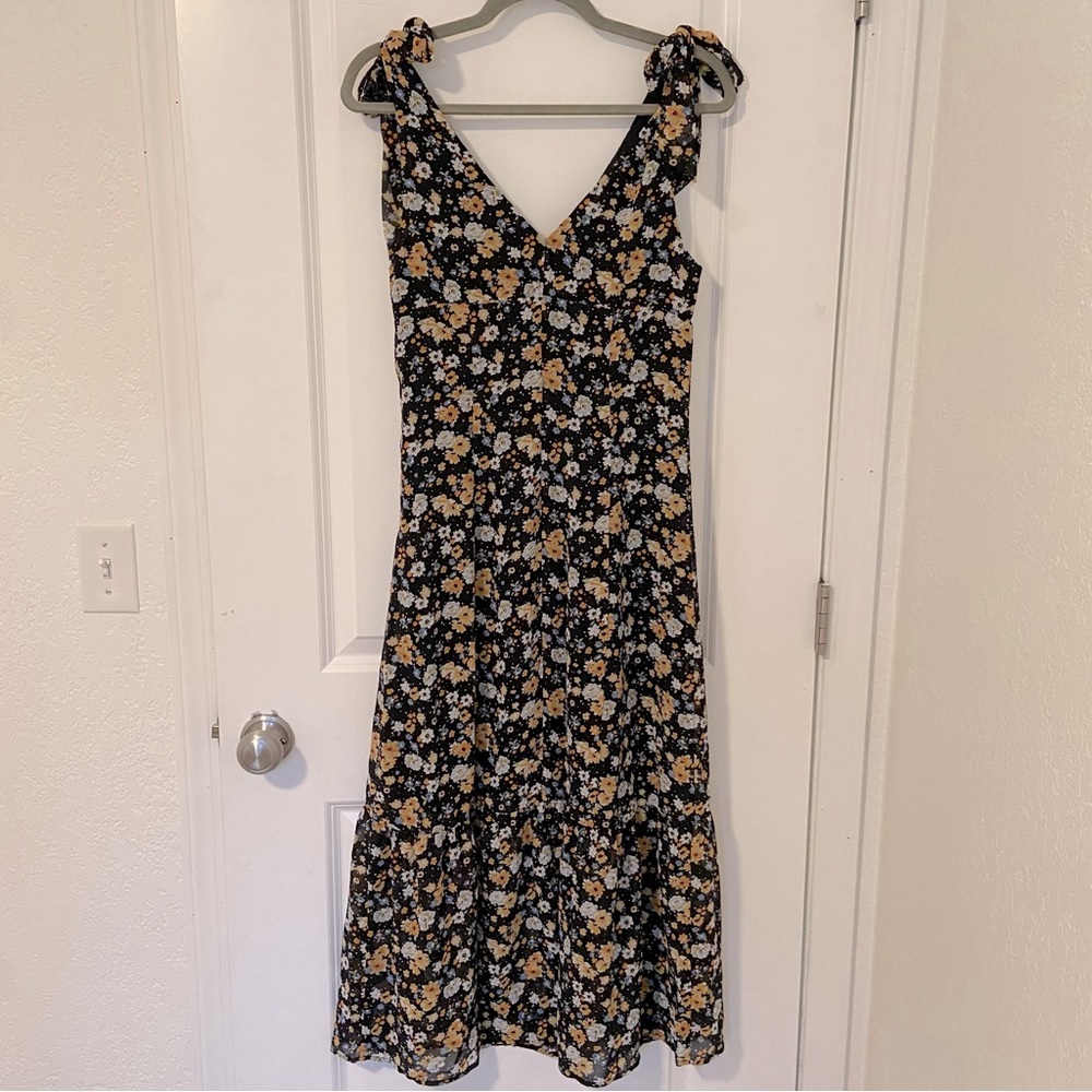 Lulu's Black Floral Midi Dress with Yellow and White Flowers